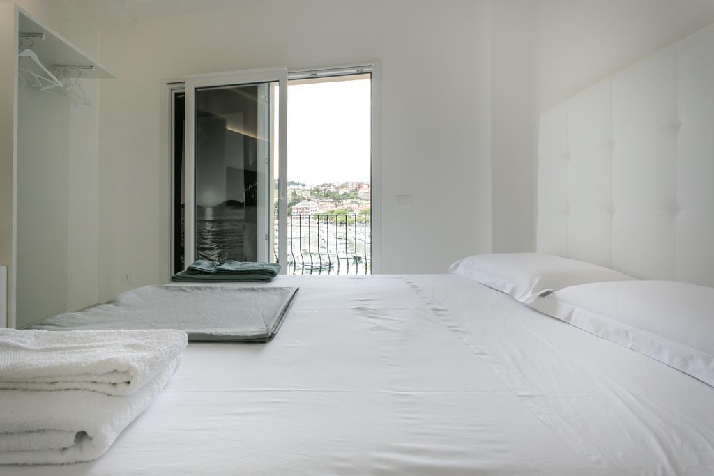 Al Molo Sea View Rooms Lerici Bagian luar foto