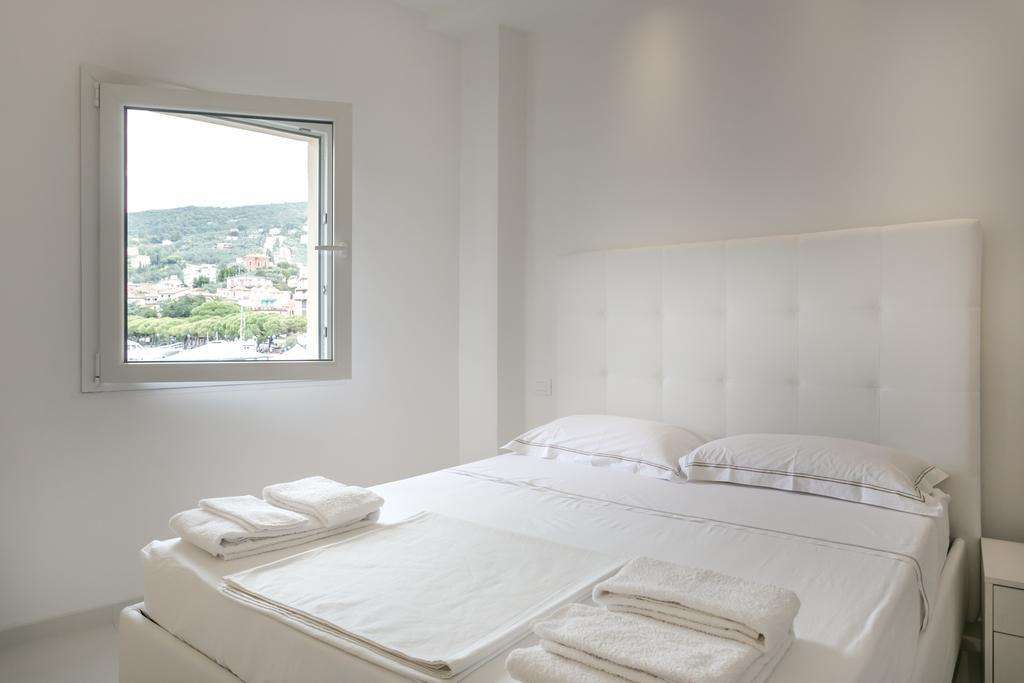 Al Molo Sea View Rooms Lerici Bagian luar foto
