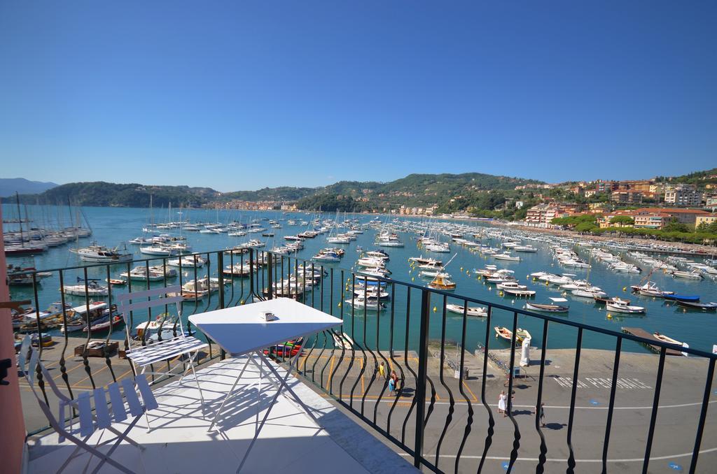 Al Molo Sea View Rooms Lerici Bagian luar foto